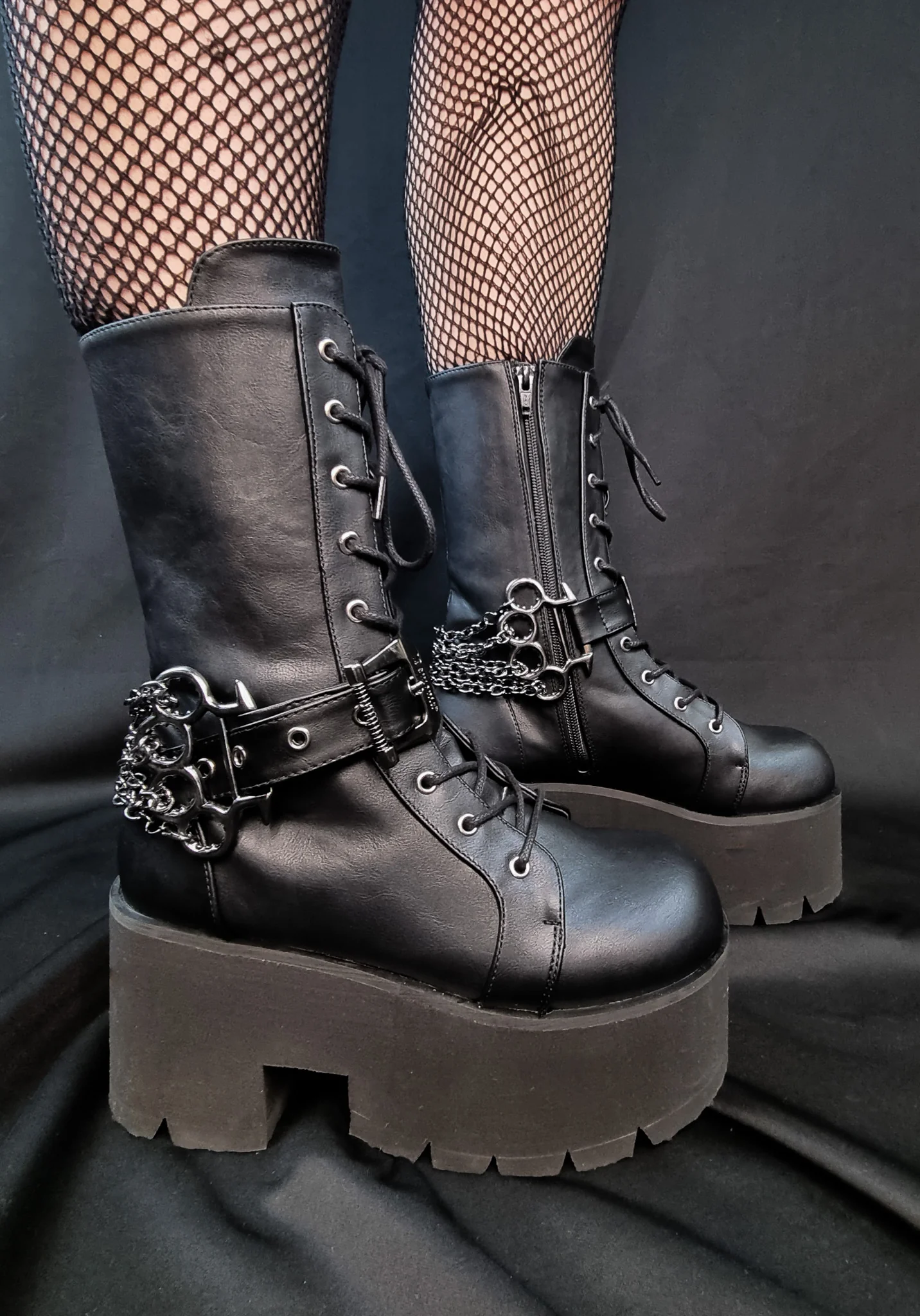 Brass Knuckle Chain [DA-515] | BOOT HARNESS* - Image 2