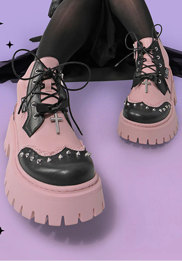 Dolly Revolt | BOOTS