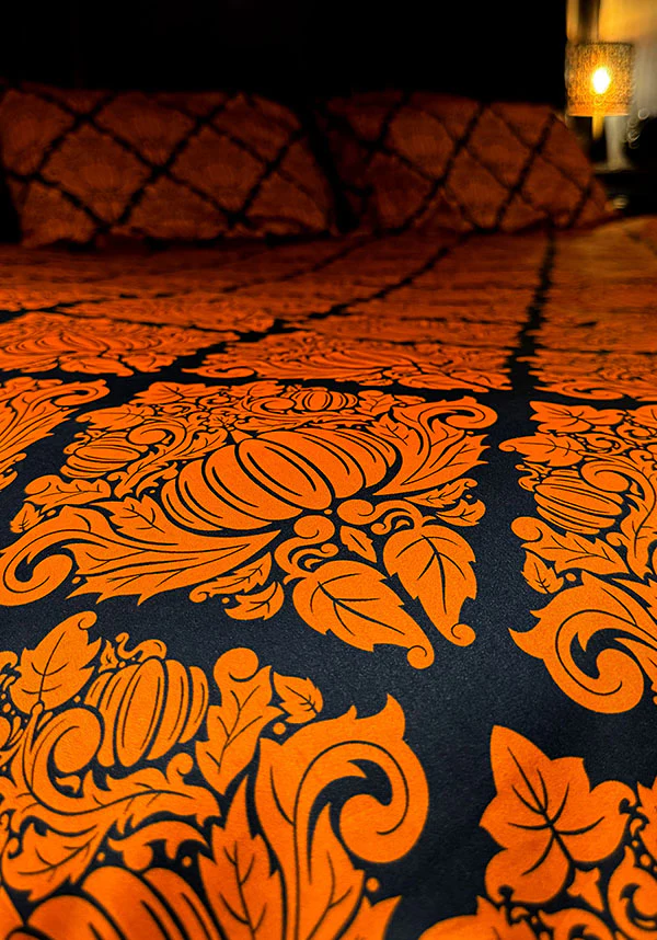 Haunted Harvest [Black/Orange] | QUILT SET [KING] - Image 6