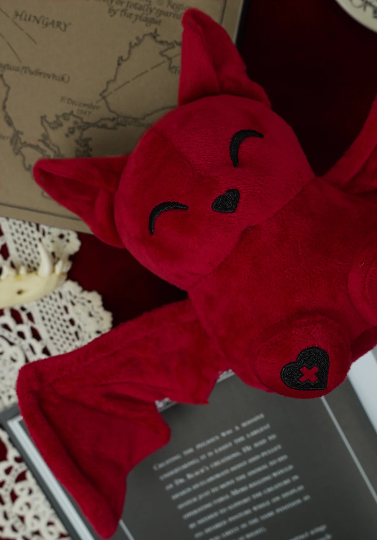 Koumori-Chan [Vamp Red] | BAT PLUSH - Image 4