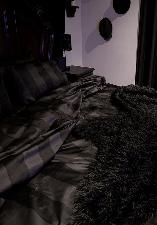 Midnight Creeps | QUILT SET [KING SINGLE] - Image 18