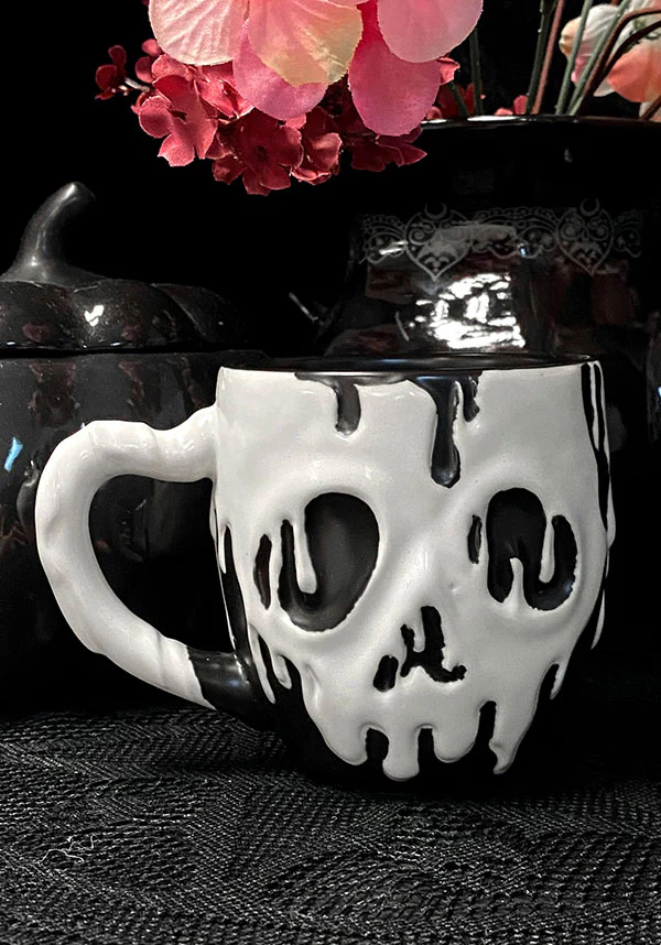 Molten Skull | MUG