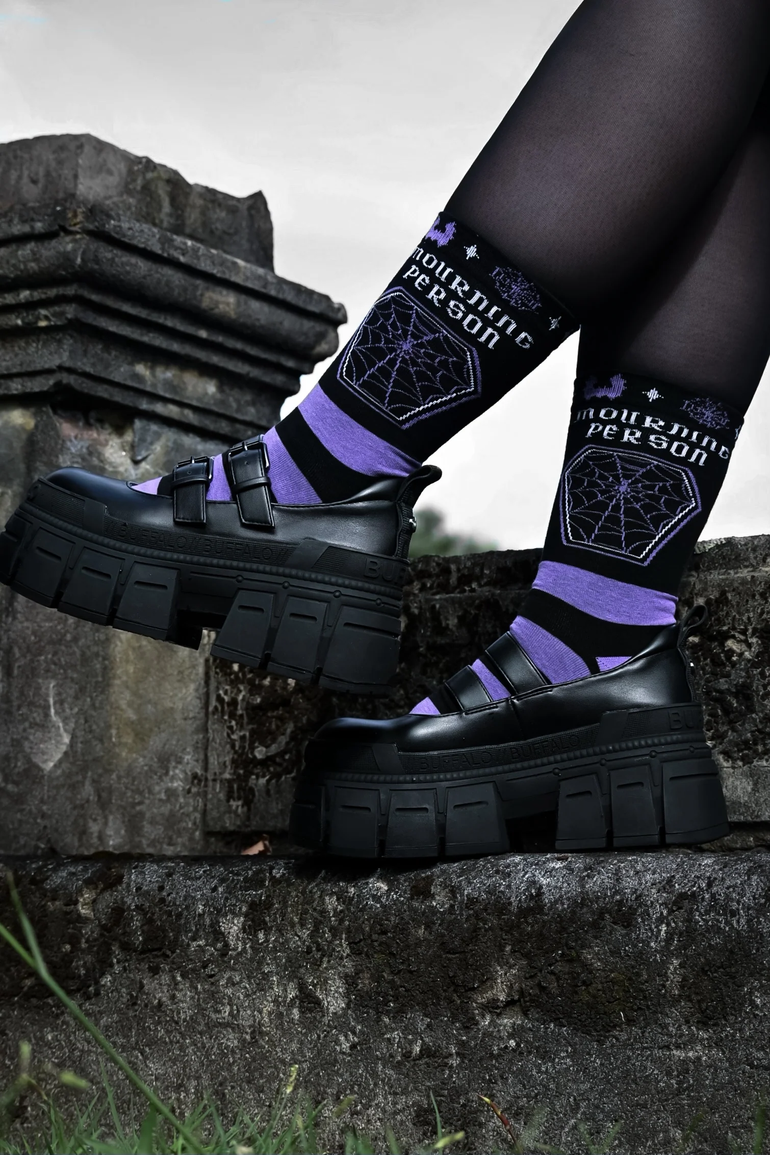 Mourning Person | CREW SOCKS* - Image 2