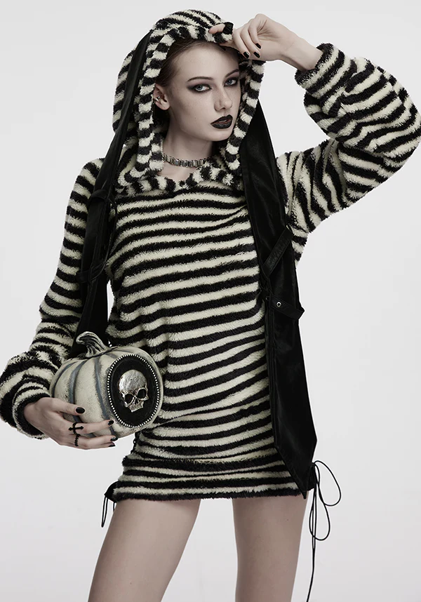 Yua Usagi | HOODIE
