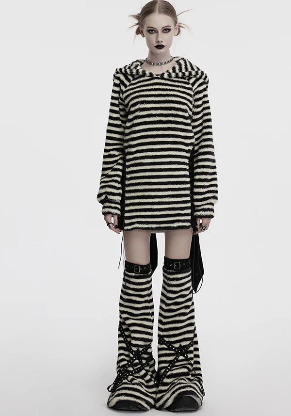Yua Usagi | HOODIE - Image 3