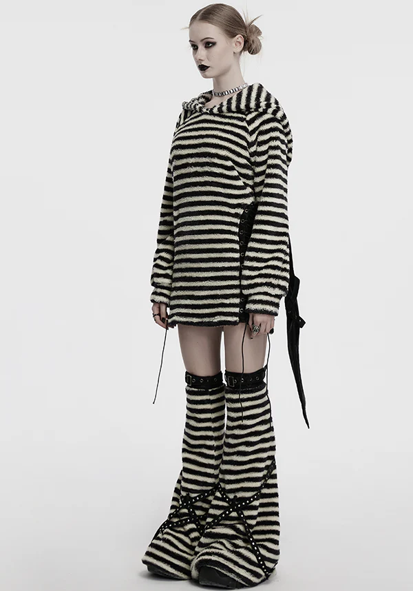 Yua Usagi | HOODIE - Image 6